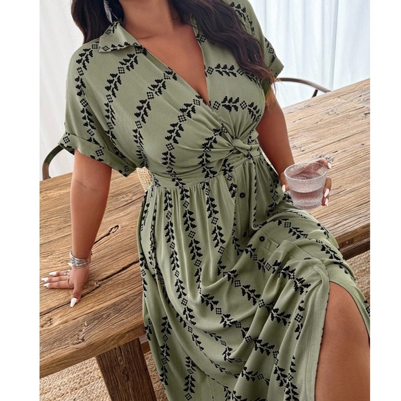 Plus Geo Print V neck Stretchy Waist Twist Front Maxi Dress - Picture 5 of 8